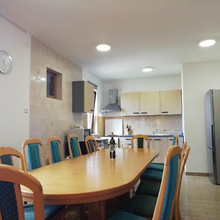 Apartments Ljilja Nin Buitenkant foto