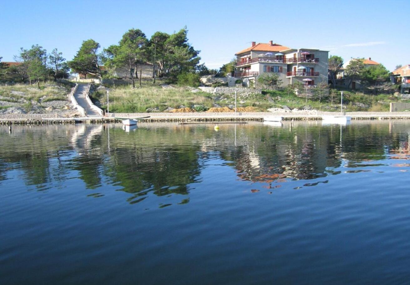 Apartments Ljilja Nin Buitenkant foto